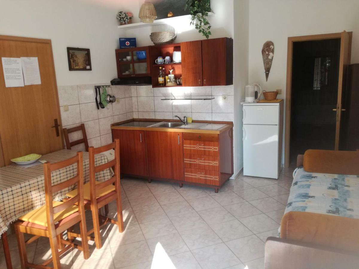 Apartmani Marijana Selce Exterior foto
