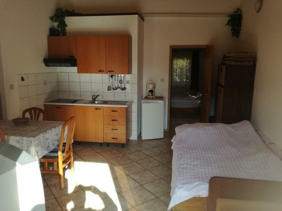 Apartmani Marijana Selce Exterior foto