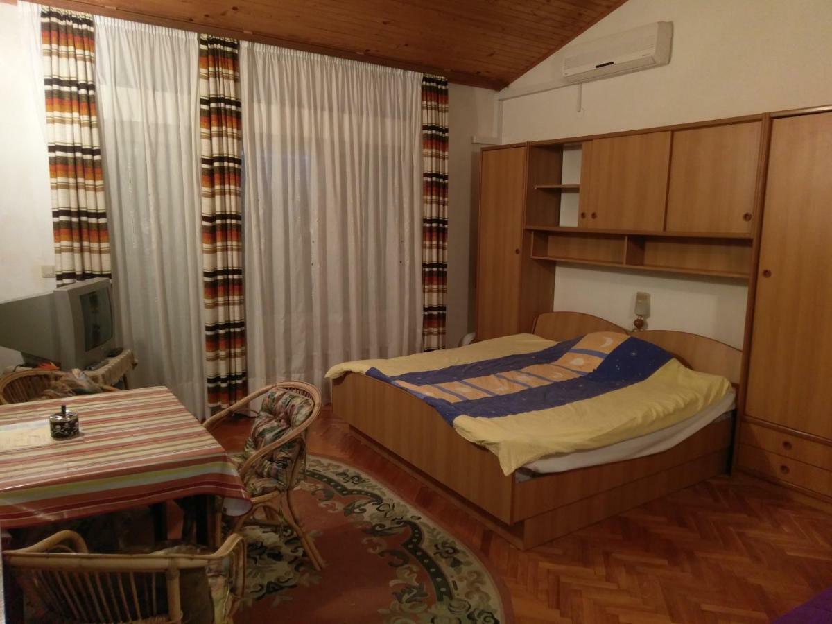 Apartmani Marijana Selce Exterior foto